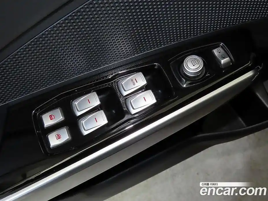 SsangYong TIBOLI 2015 1.6 Автомат в Москве № 672572, фото 14