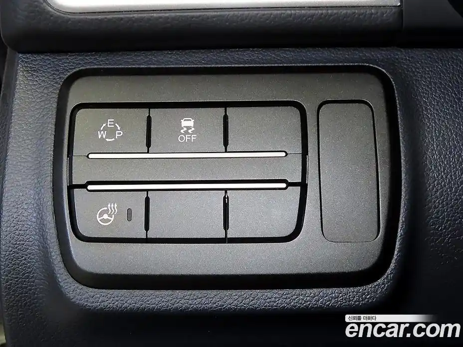 SsangYong TIBOLI 2015 1.6 Автомат в Москве № 672572, фото 15