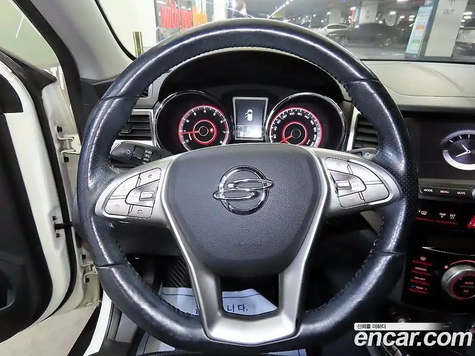 SsangYong TIBOLI 2015 1.6 Автомат в Москве № 672572, фото 8
