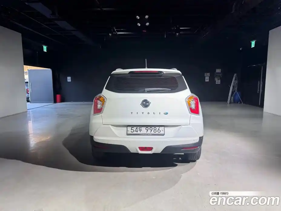 SsangYong TIBOLI 2016 1.6 в Москве № 672604, фото 8