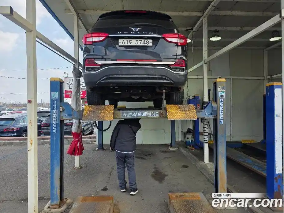 SsangYong Rexton 2018 2.2 Автомат в Москве № 672636, фото 3