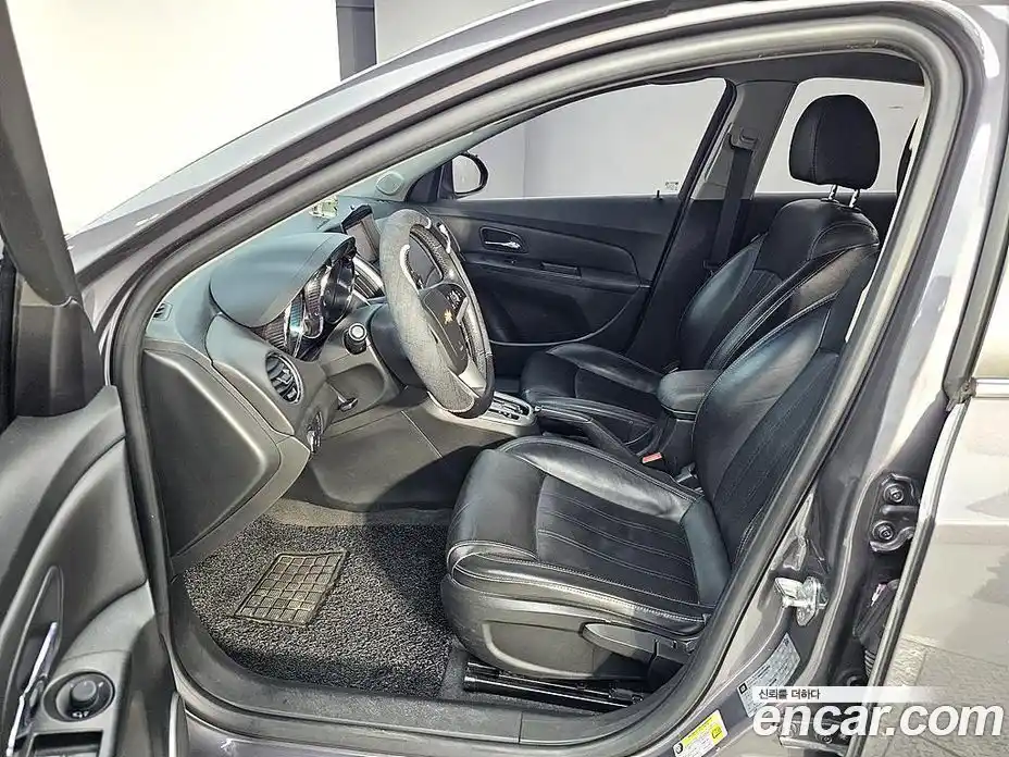 Chevrolet Cruze 2014 1.8 Автомат в Москве № 673356, фото 7