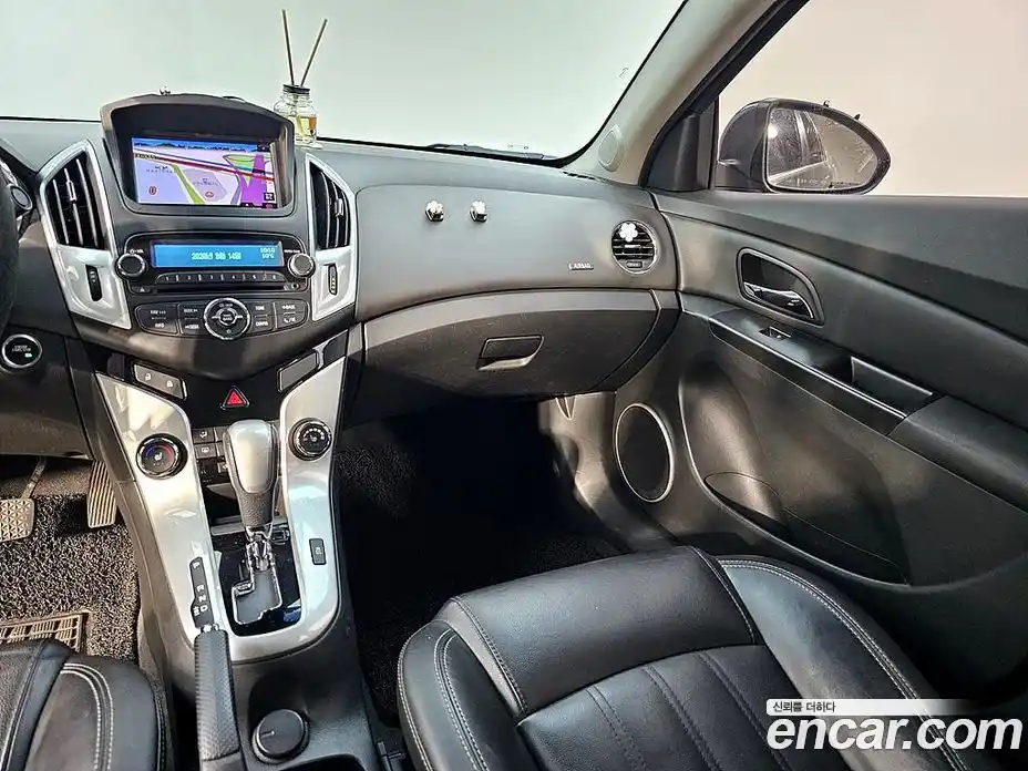 Chevrolet Cruze 2014 1.8 Автомат в Москве № 673356, фото 9