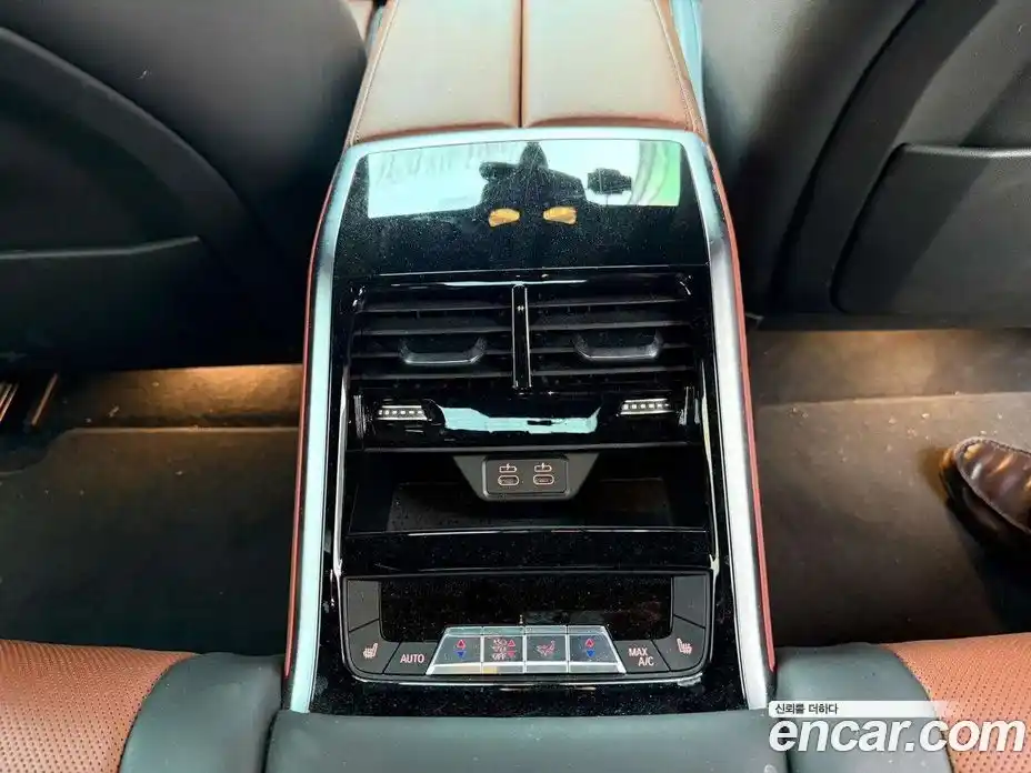 BMW 8-Series 2023 4.4 Автомат в Москве № 674657, фото 17