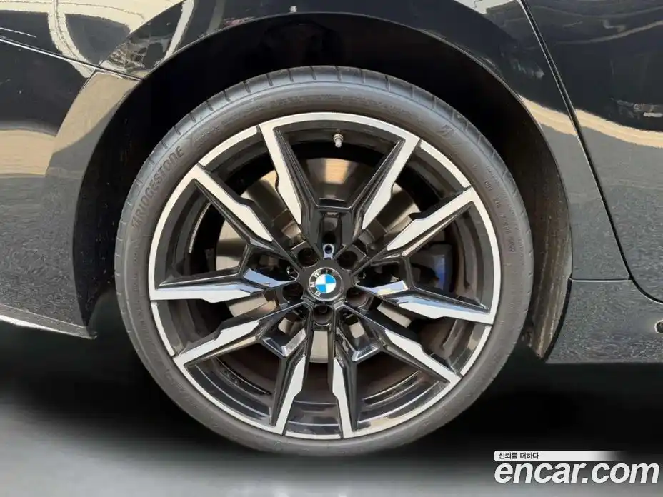 BMW 8-Series 2023 4.4 Автомат в Москве № 674657, фото 5