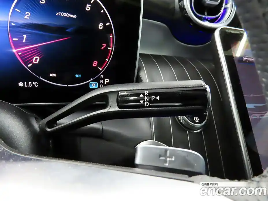 Mercedes-Benz GLC-Class 2025 2.0 Автомат в Москве № 675968, фото 12