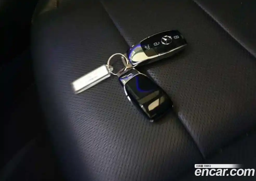 Mercedes-Benz E-Class 2023 2.0 Автомат в Москве № 676589, фото 13