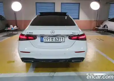 Mercedes-Benz E-Class 2023 2.0 Автомат в Москве № 676589, миниатюра 3