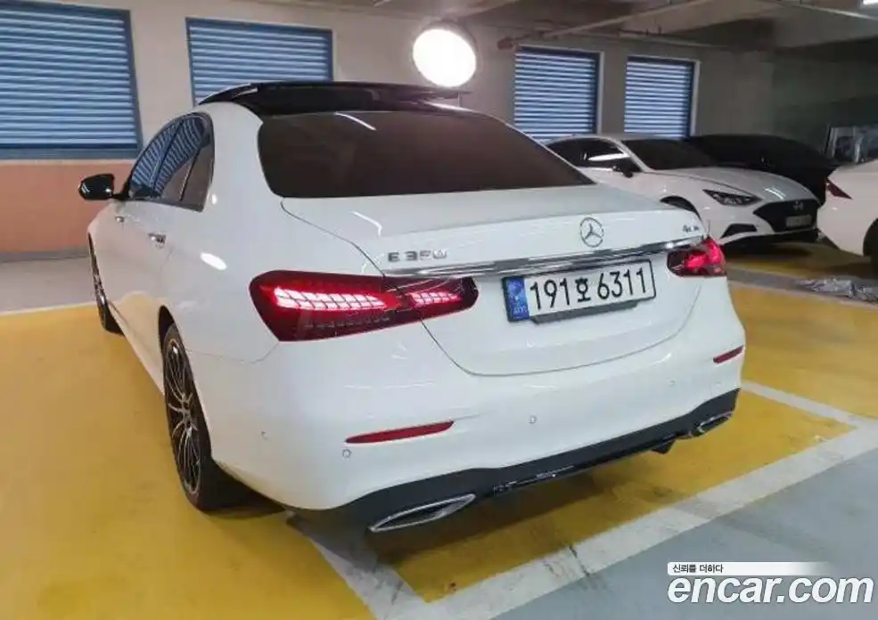 Mercedes-Benz E-Class 2023 2.0 Автомат в Москве № 676589, фото 10