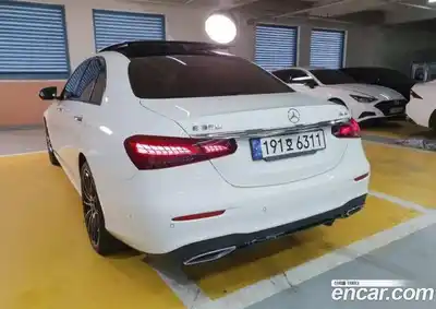 Mercedes-Benz E-Class 2023 2.0 Автомат в Москве № 676589, миниатюра 10