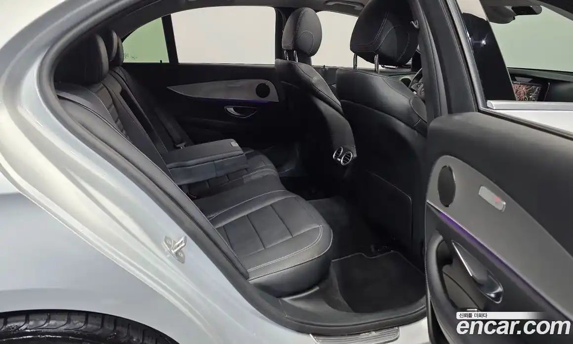 Mercedes-Benz E-Class 2017 2.0 Автомат в Москве № 677796, фото 12