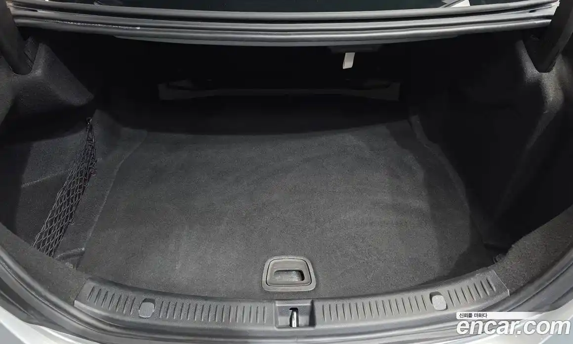 Mercedes-Benz E-Class 2017 2.0 Автомат в Москве № 677796, фото 20