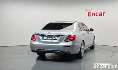 Mercedes-Benz E-Class 2017 2.0 Автомат в Москве № 677796, миниатюра 4