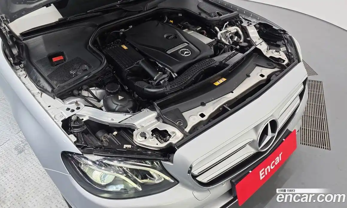 Mercedes-Benz E-Class 2017 2.0 Автомат в Москве № 677796, фото 6