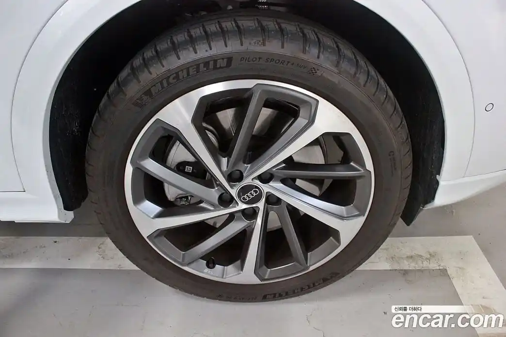 Audi Q5 2025 2.0 Автомат в Москве № 678519, фото 5