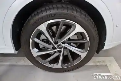 Audi Q5 2025 2.0 Автомат в Москве № 678519, миниатюра 5