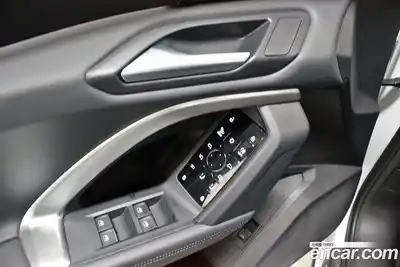 Audi Q5 2025 2.0 Автомат в Москве № 678519, миниатюра 10