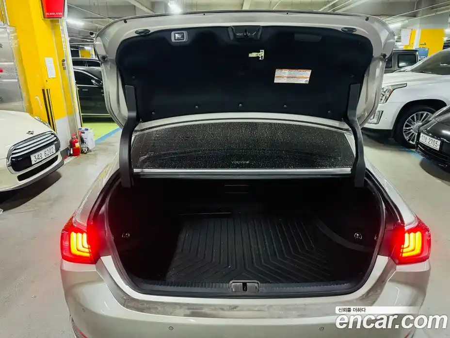 Lexus ES 2021 2.5 Автомат в Москве № 680372, фото 19