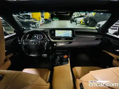Lexus ES 2021 2.5 Автомат в Москве № 680372, миниатюра 6