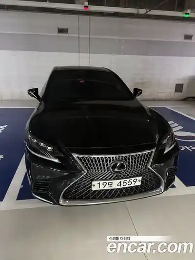Lexus LS, 2018