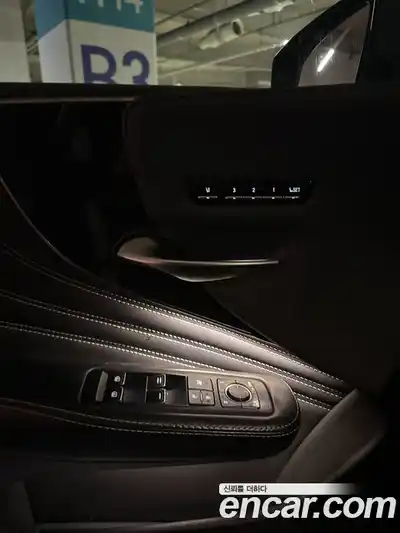 Lexus LS 2018 3.4 Автомат в Москве № 680384, миниатюра 5
