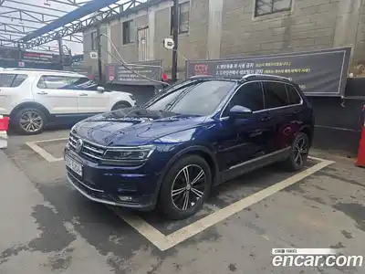 Volkswagen Tiguan 2018 2.0 Автомат в Москве № 680824, миниатюра 2