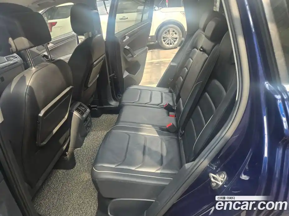 Volkswagen Tiguan 2018 2.0 Автомат в Москве № 680824, фото 10