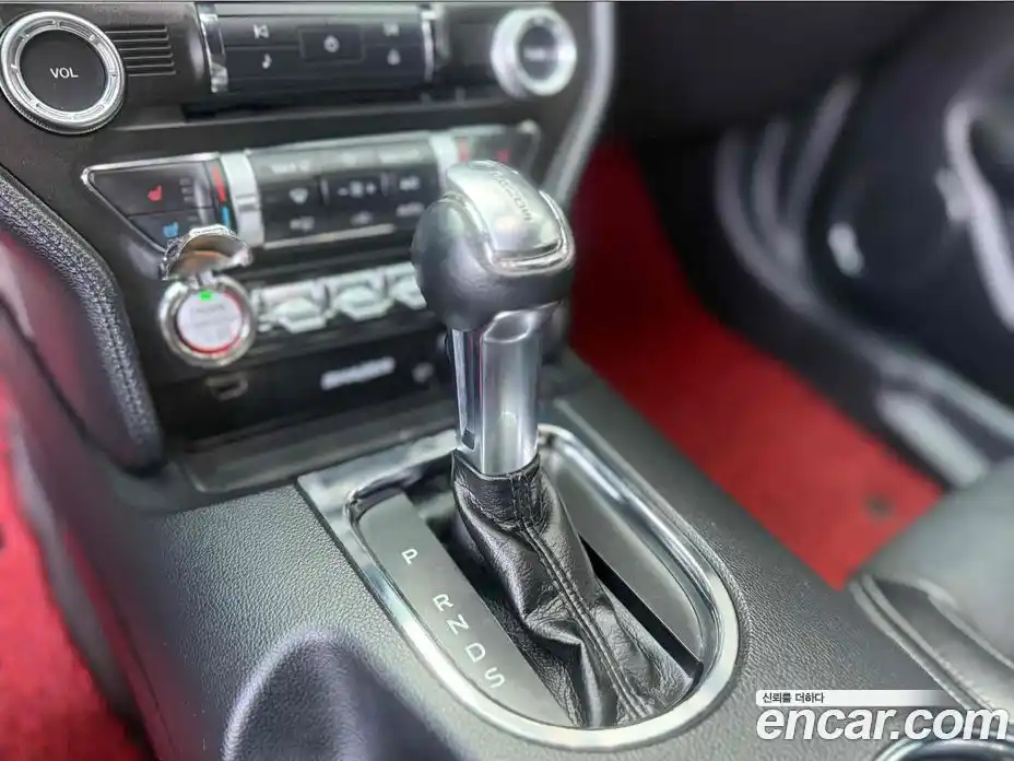 Ford Mustang 2015 2.3 Автомат в Москве № 680943, фото 11