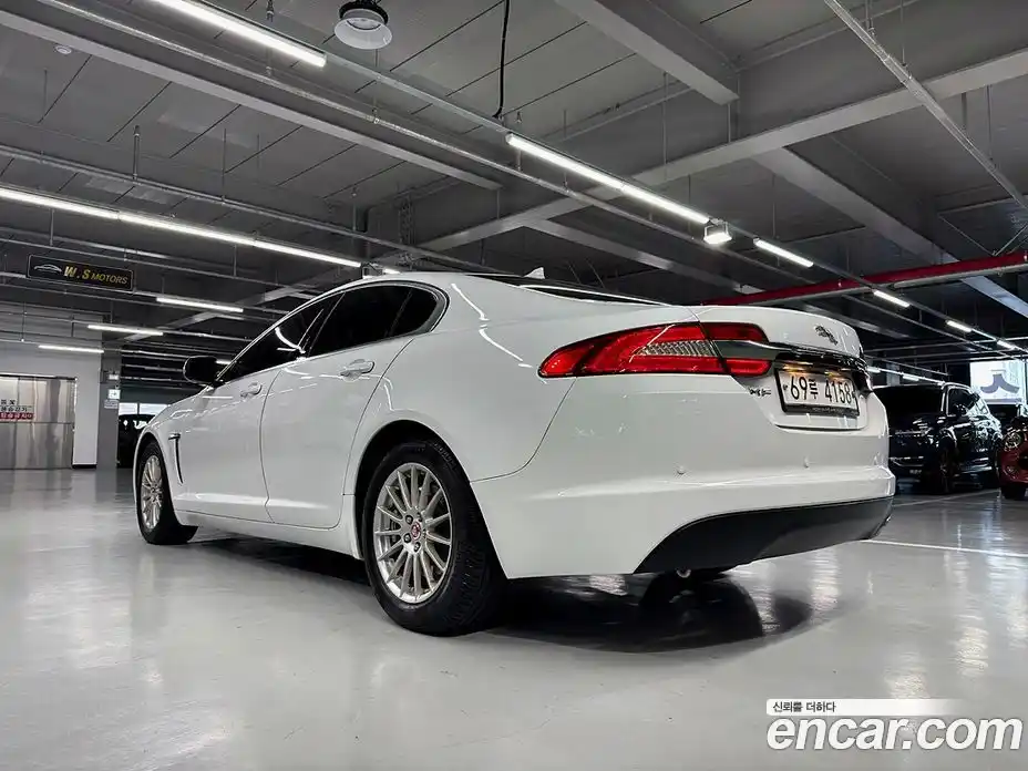 Jaguar XF 2014 2.2 Автомат в Москве № 681031, фото 6