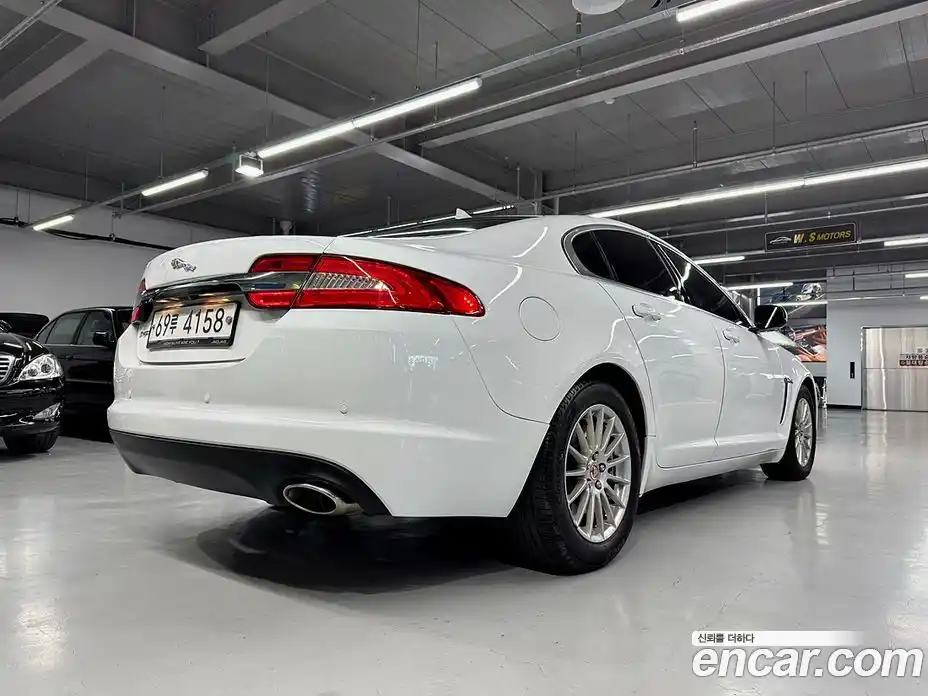 Jaguar XF 2014 2.2 Автомат в Москве № 681031, фото 7
