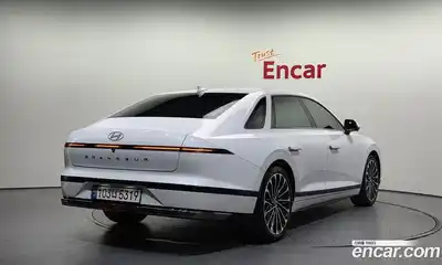 Hyundai Grandeur 2023 2.5 Автомат в Москве № 7220, миниатюра 2
