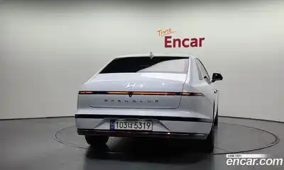 Hyundai Grandeur 2023 2.5 Автомат в Москве № 7220, миниатюра 4