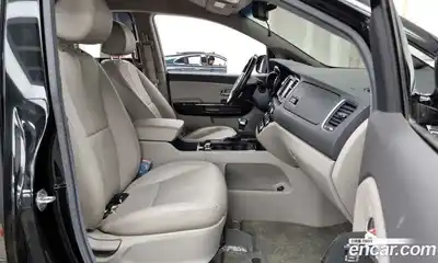 Kia Canival 2018 2.2 Автомат в Москве № 9632, миниатюра 11