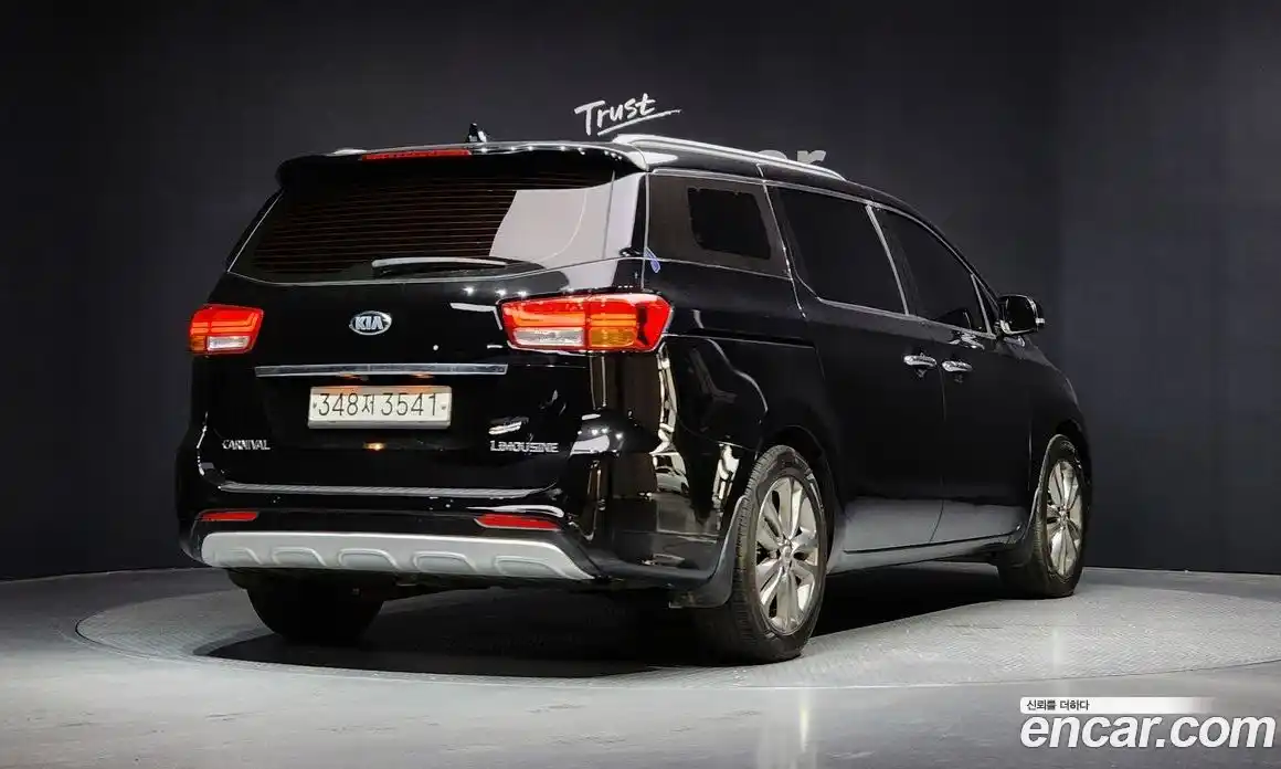 Kia Canival 2018 2.2 Автомат в Москве № 9632, фото 2