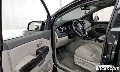 Kia Canival 2018 2.2 Автомат в Москве № 9632, миниатюра 10