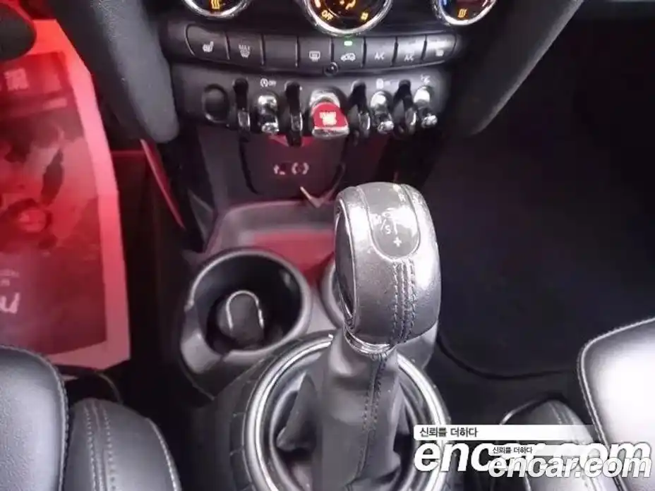 Mini Cooper 2018 1.5 Автомат в Москве № 154552, фото 13