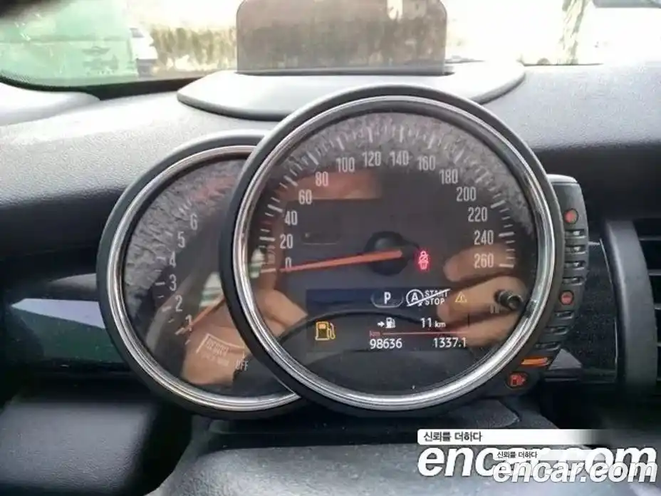 Mini Cooper 2018 1.5 Автомат в Москве № 154552, фото 16