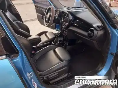 Mini Cooper 2018 1.5 Автомат в Москве № 154552, миниатюра 9