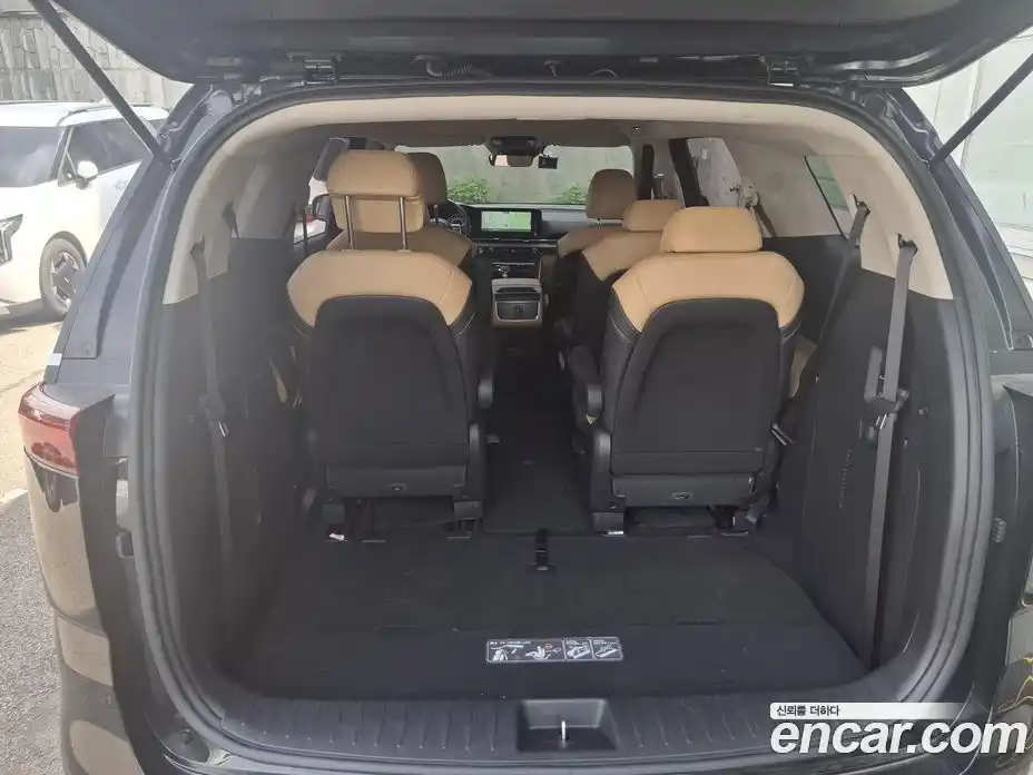 Kia Canival 2023 3.5 Автомат в Москве № 10068, фото 13