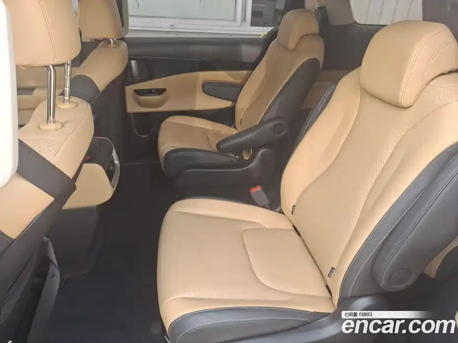 Kia Canival 2023 3.5 Автомат в Москве № 10068, фото 10