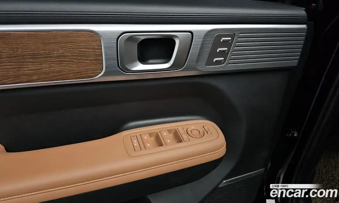 Hyundai Santa Fe 2023 1.6 гидро в Москве № 107750, фото 17