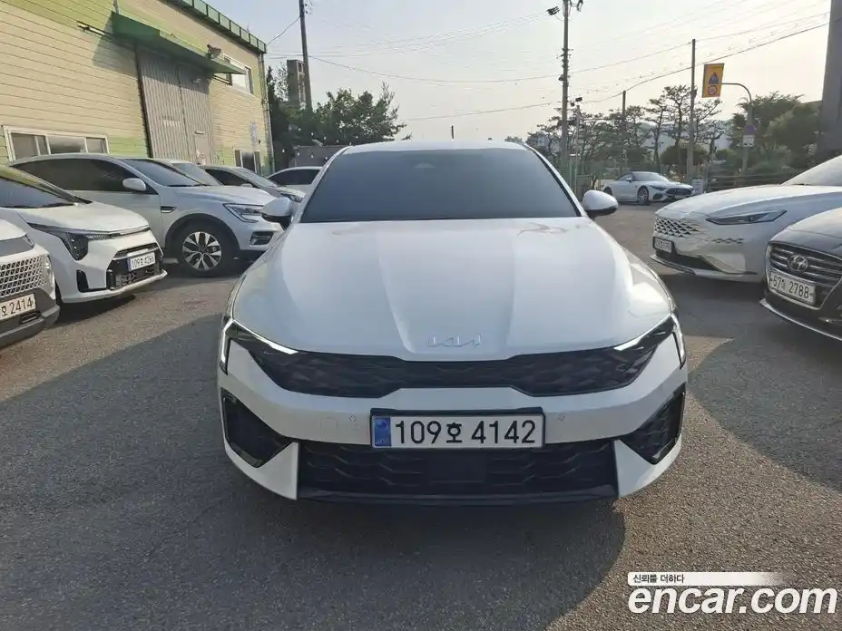 Kia K5 2025 2.0 Автомат в Москве № 127990, фото 1