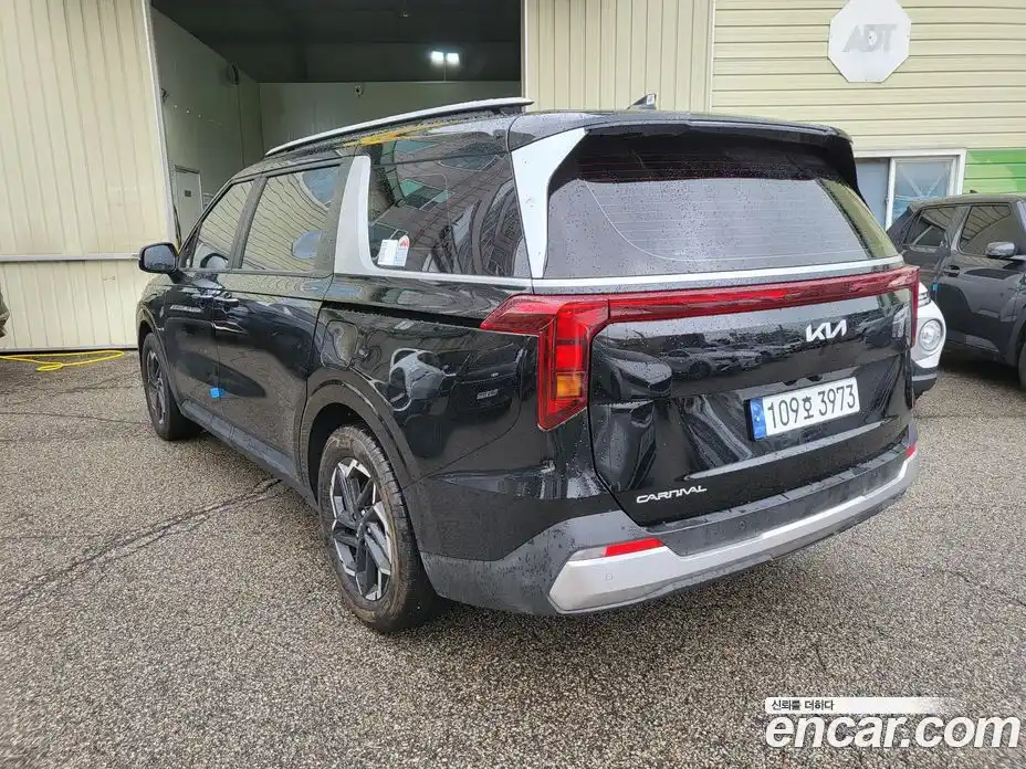 Kia Canival 2025 3.5 Автомат в Москве № 128318, фото 4