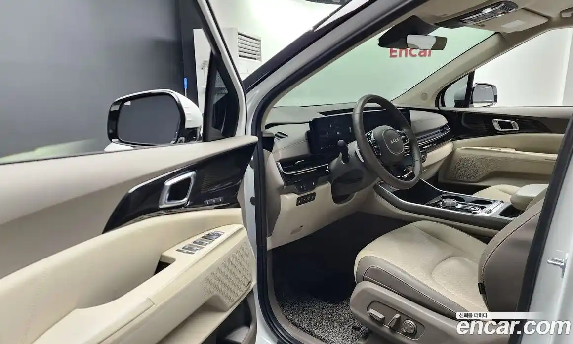 Kia Canival 2024 2.2 Автомат в Москве № 134036, фото 9