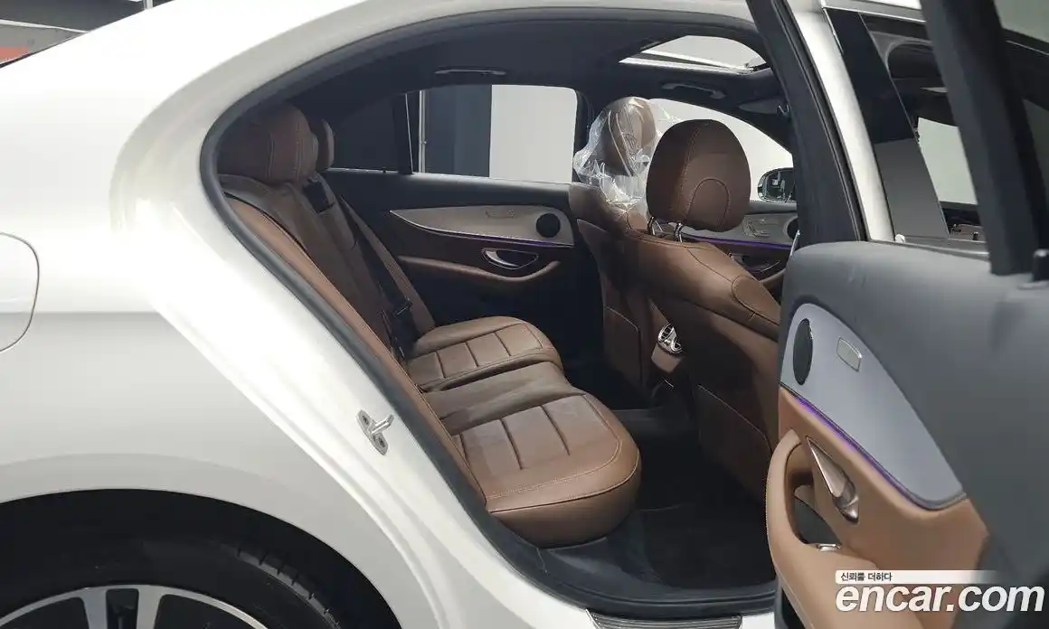 Mercedes-Benz E-Class 2021 2.0 Автомат в Москве № 149451, фото 12