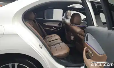 Mercedes-Benz E-Class 2021 2.0 Автомат в Москве № 149451, миниатюра 12