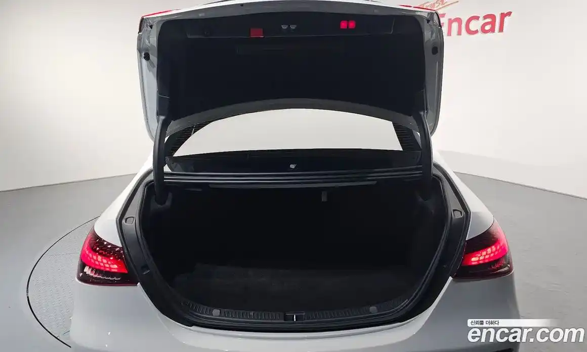 Mercedes-Benz E-Class 2021 2.0 Автомат в Москве № 149451, фото 20