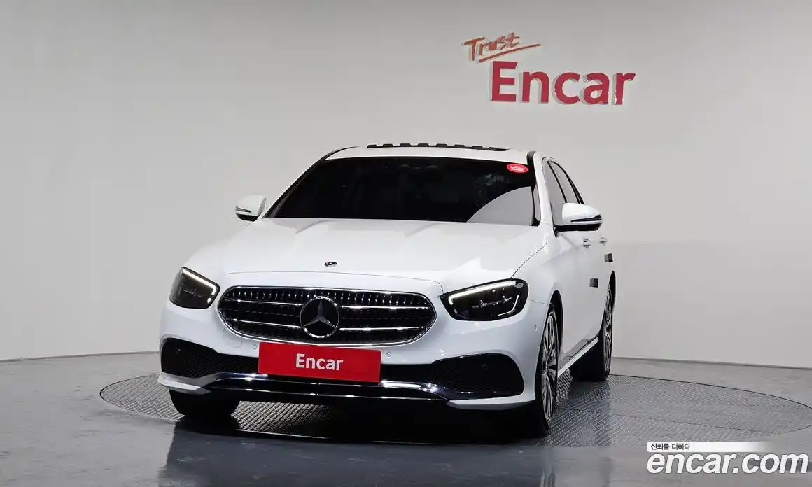 Mercedes-Benz E-Class 2021 2.0 Автомат в Москве № 149451, фото 3