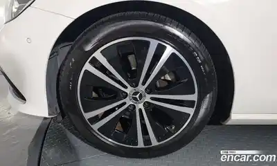 Mercedes-Benz E-Class 2021 2.0 Автомат в Москве № 149451, миниатюра 5