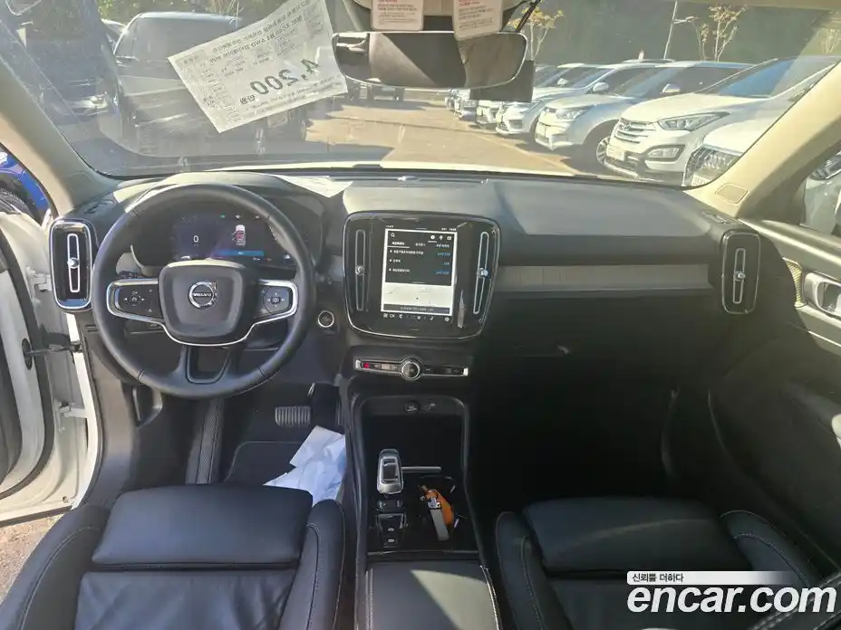 Volvo XC40 2023 2.0 Автомат в Москве № 164760, фото 12